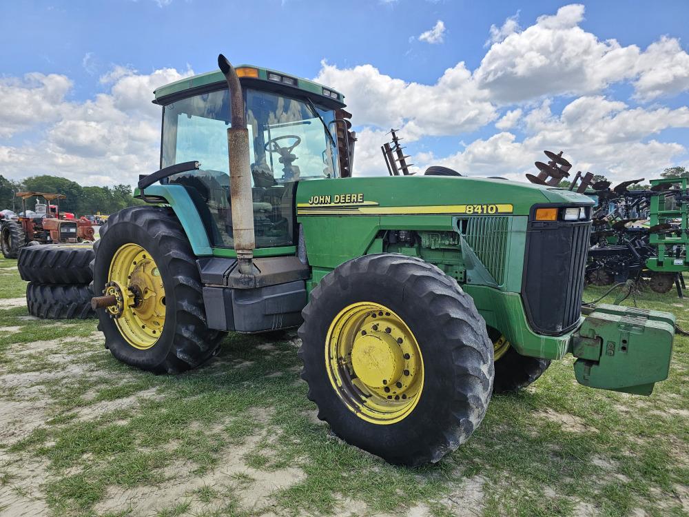 John Deere 8410