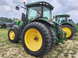 2018 John Deere 7210R