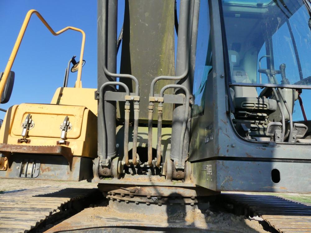 Volvo EC220 DL