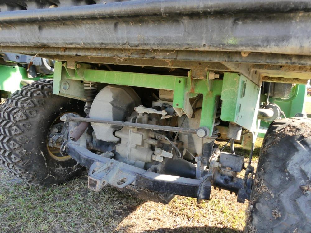John Deere 4x2 TX Gator
