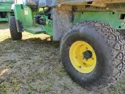 John Deere 4x2 TX Gator
