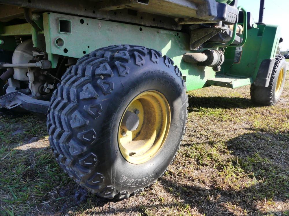 John Deere 4x2 TX Gator