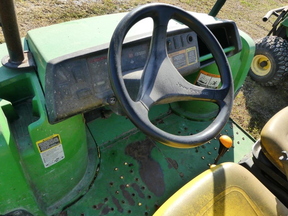 John Deere 4x2 TX Gator