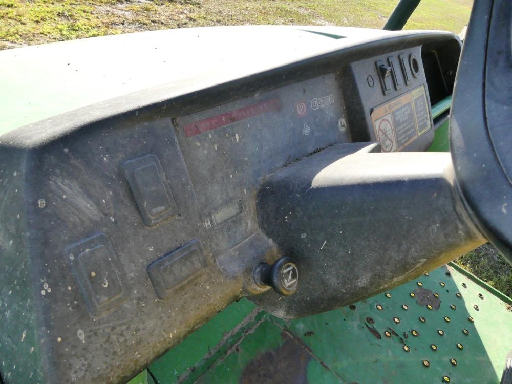 John Deere 4x2 TX Gator