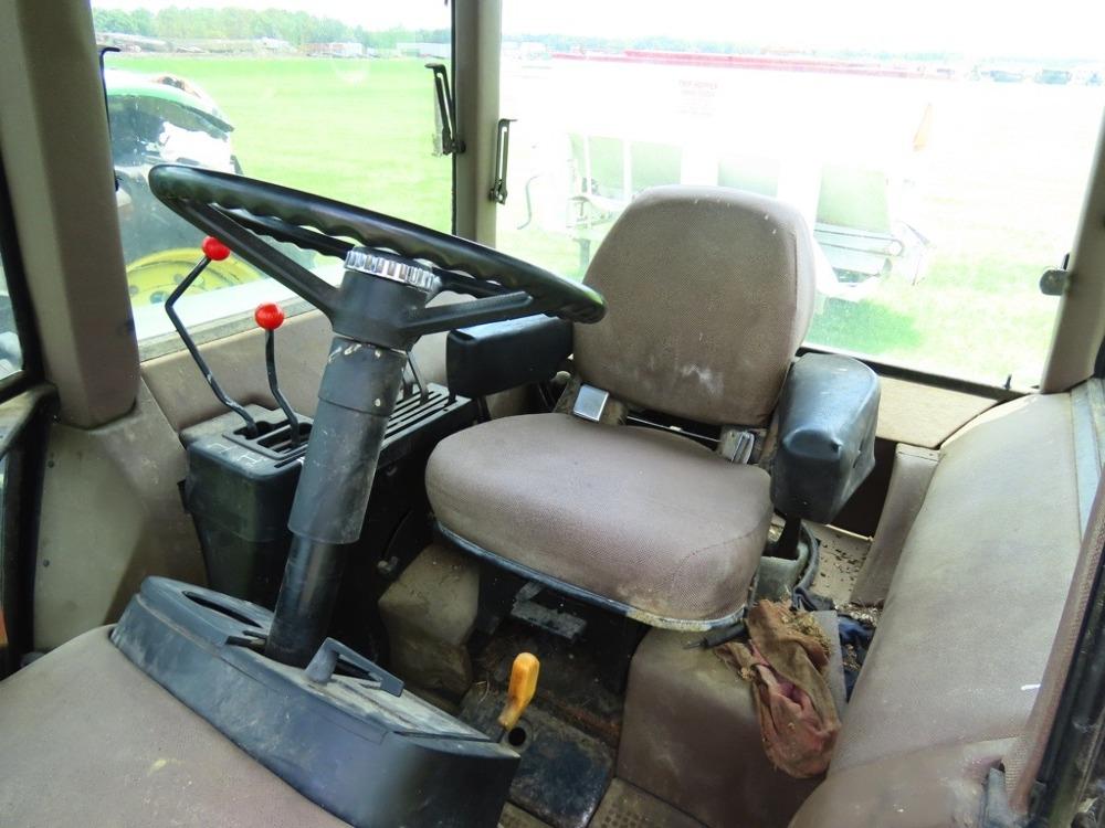 John Deere 2950
