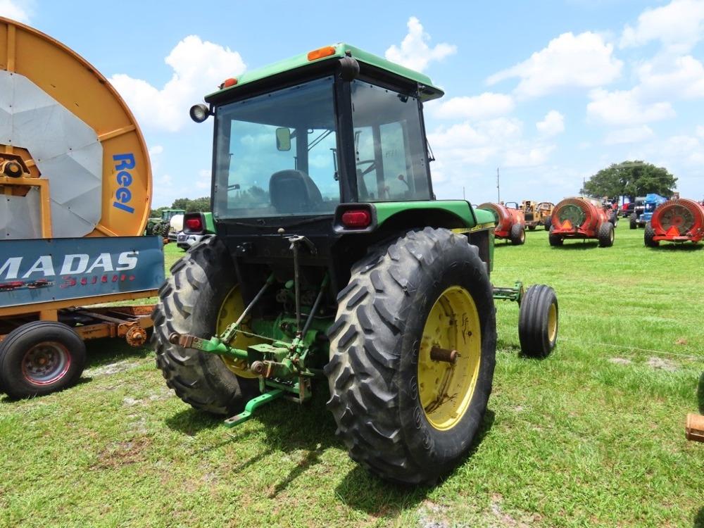 John Deere 2950