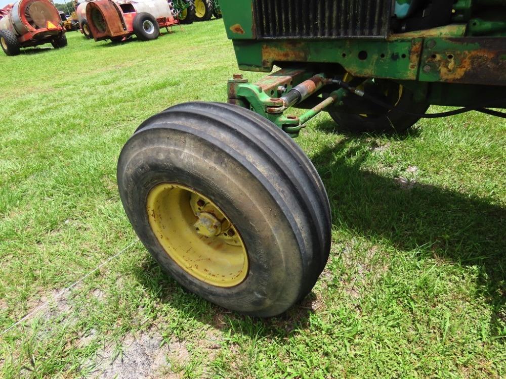 John Deere 2950