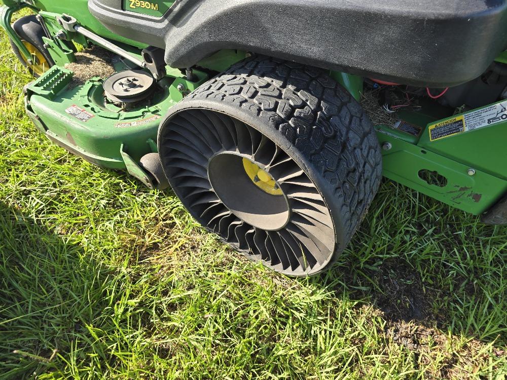 2019 John Deere Z930M
