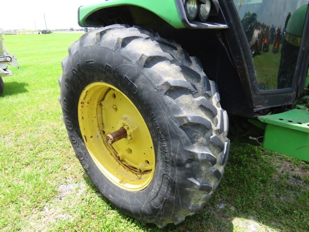 John Deere 2950
