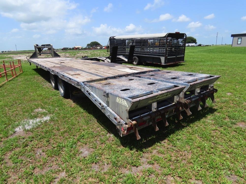 2016 BigTex 40' Gooseneck Trailer