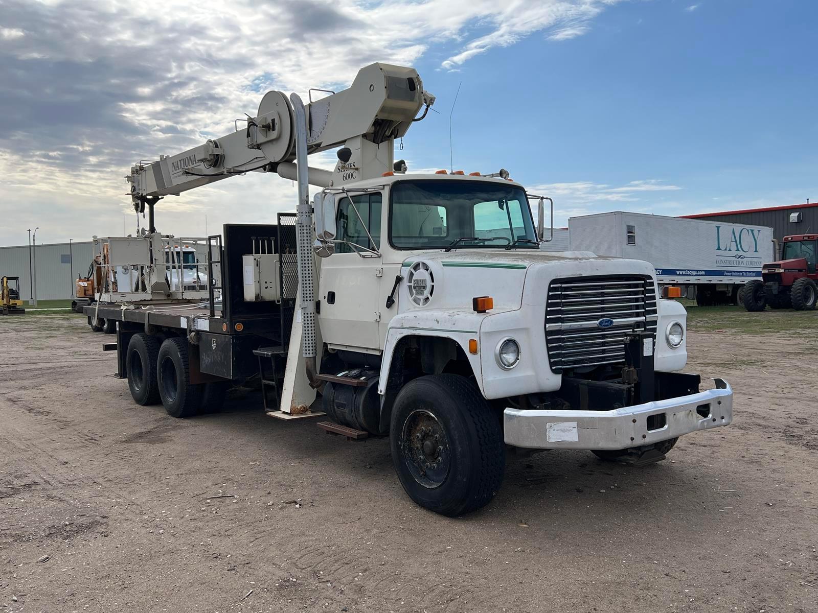 1995 Ford F-800 Flatbed Crane Truck - Diesel