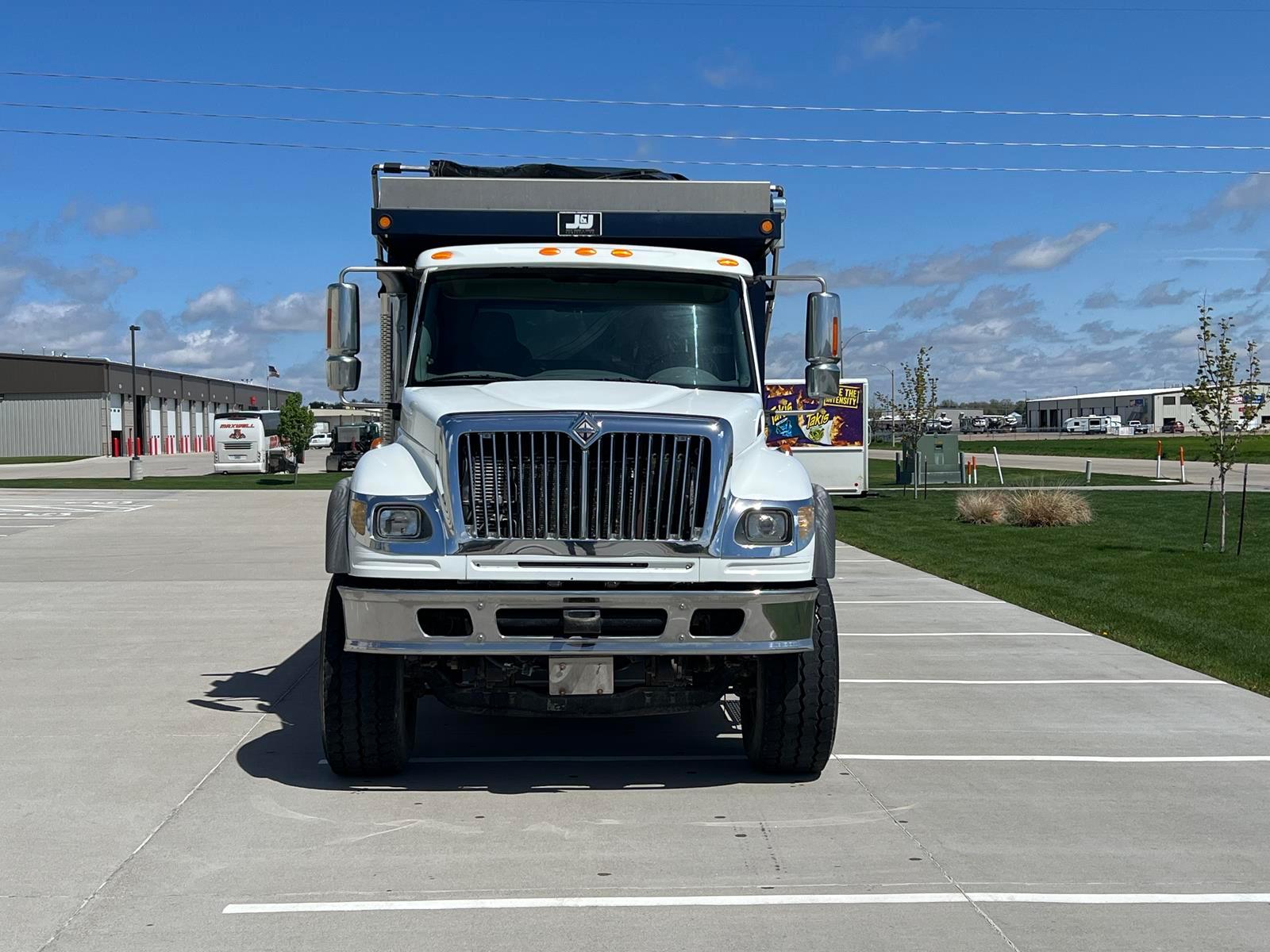 2006 International 7600 Dump Truck - Diesel