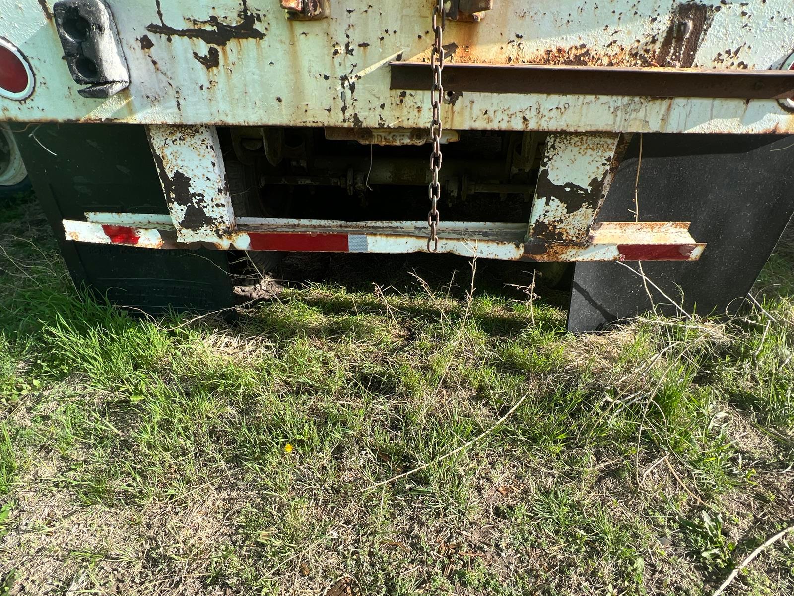 1977 Stoughton 44ft Enclosed Dry Van Trailer