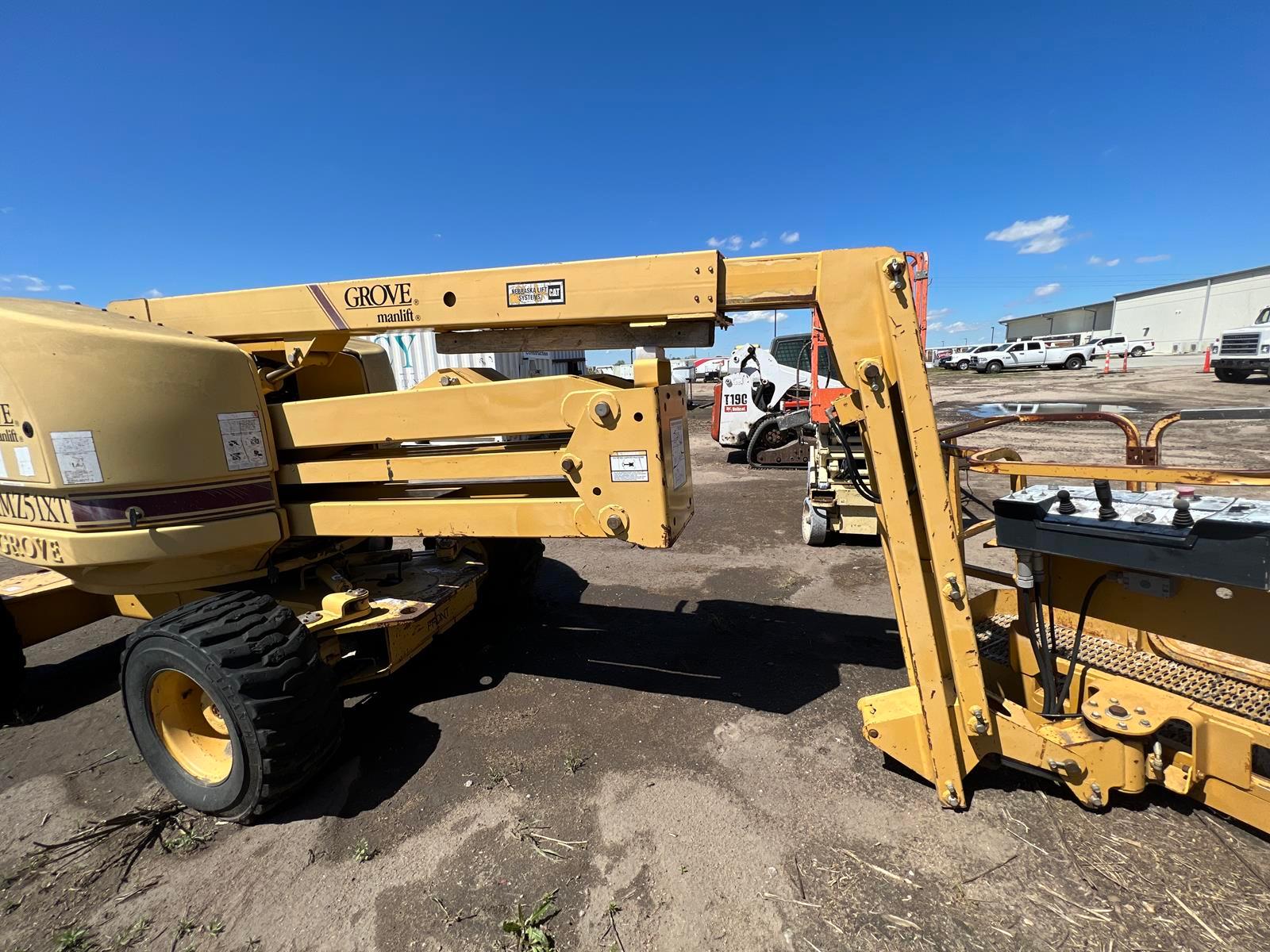 1998 Grove Amz5ixt Articulating Boom Lift - Dual Fuel