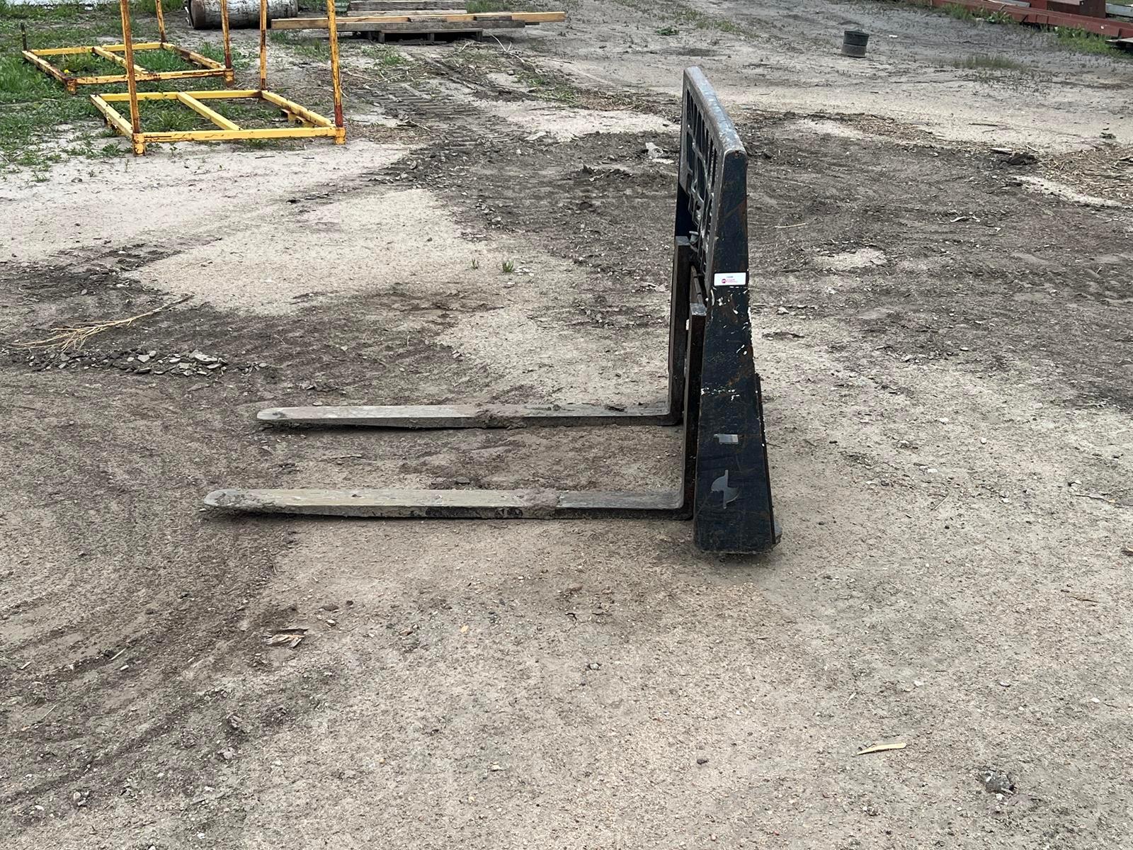 Bobcat 48in Pallet Forks For Skid Steer