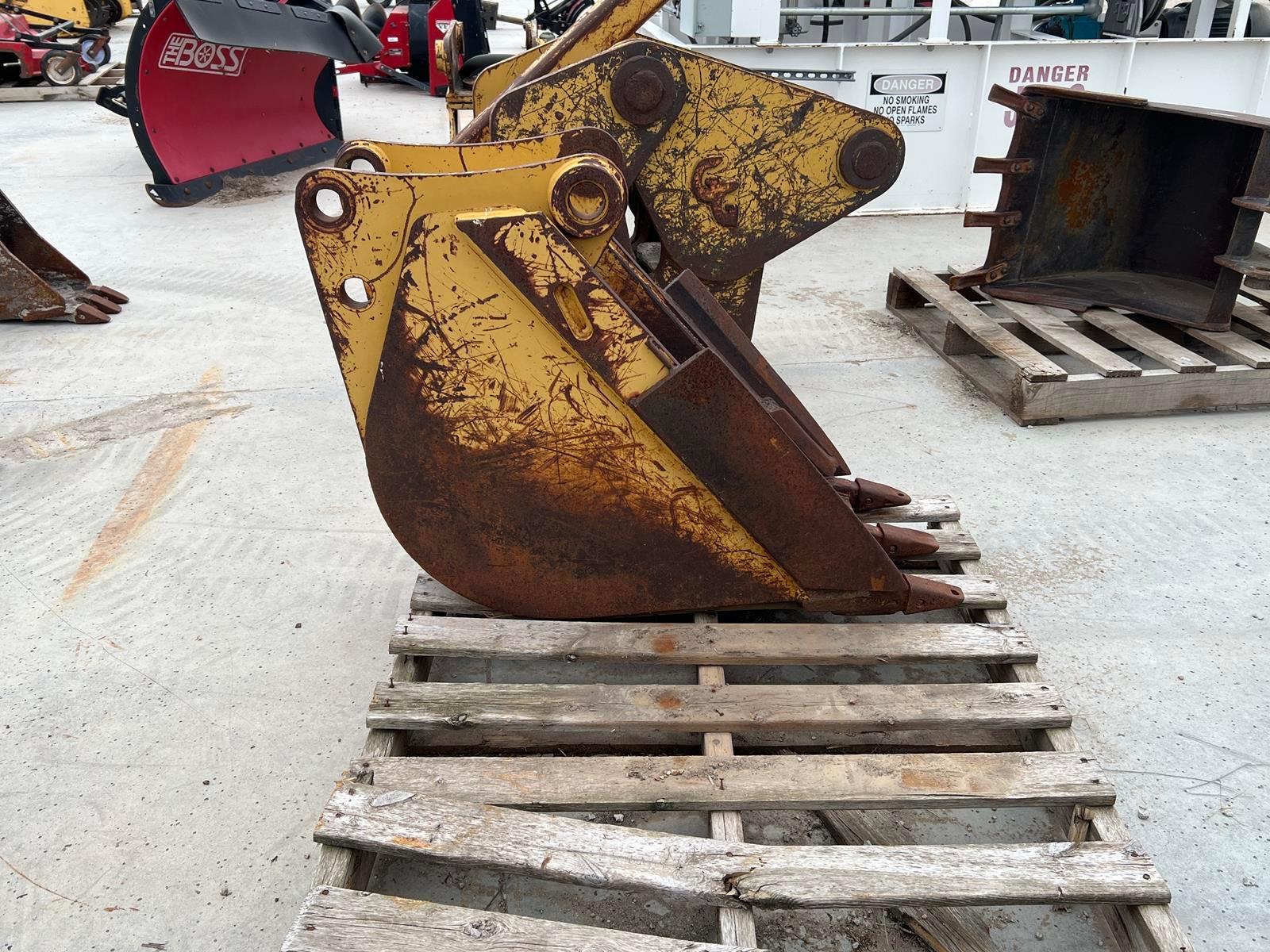 18in Bucket For Excavator