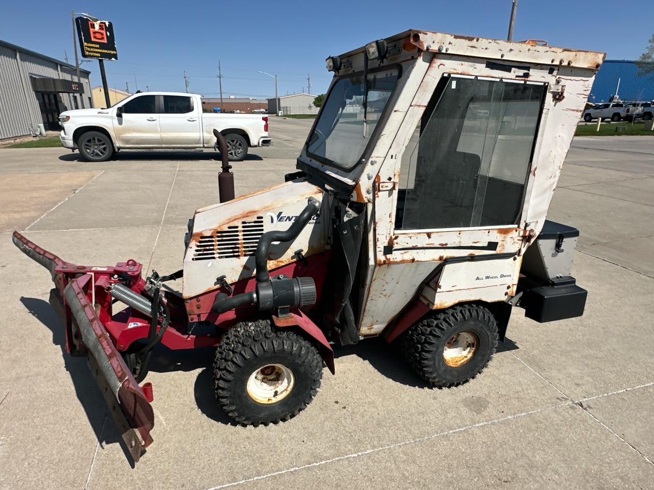 1999 Ventrac 4000 Tractor