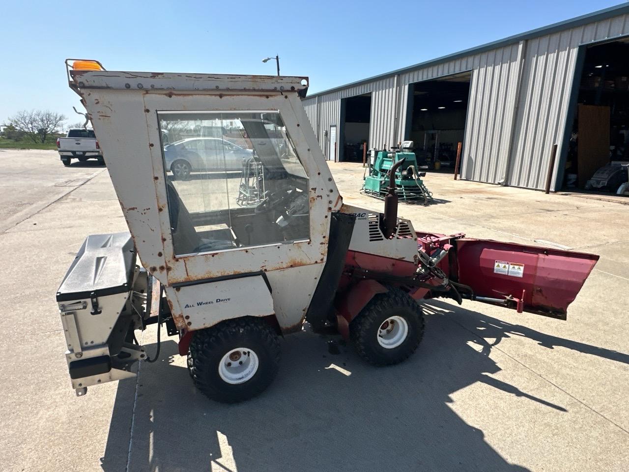 1999 Ventrac 4000 Tractor