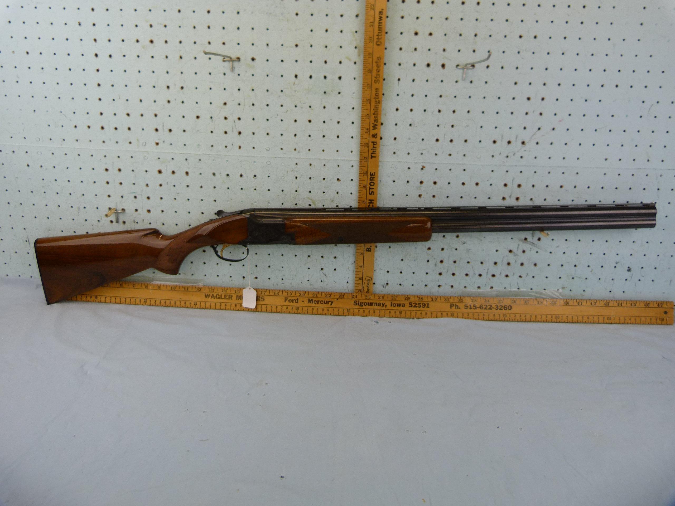 Browning Citori Lightning O/U Shotgun, 12 ga, SN: 18833S69