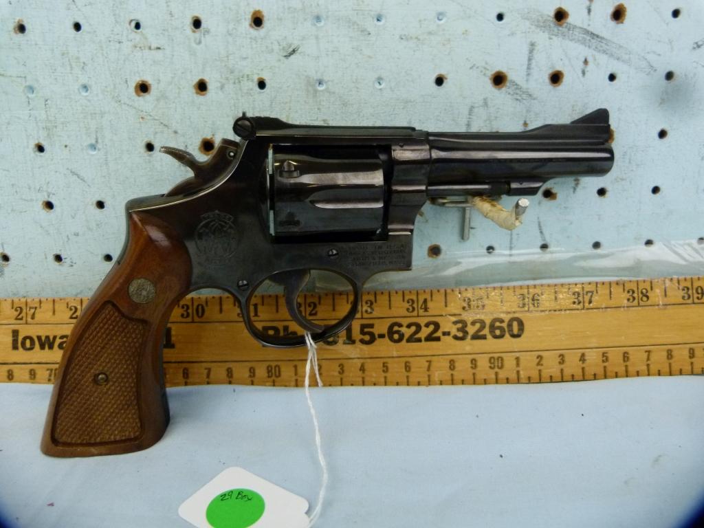 Smith & Wesson 15-3 Revolver, .38 S&W Spl, SN: 6K55770
