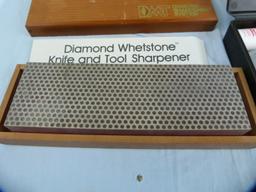 2 Sharpening kits: Smith's kit & DMT Diamond whetstone
