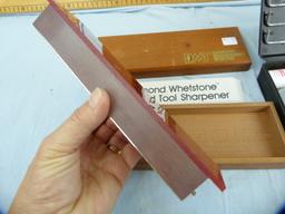 2 Sharpening kits: Smith's kit & DMT Diamond whetstone