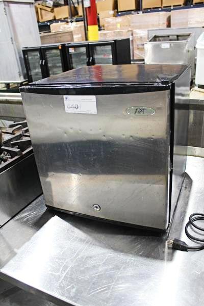 SPT UF-150SS COUNTERTOP FREEZER