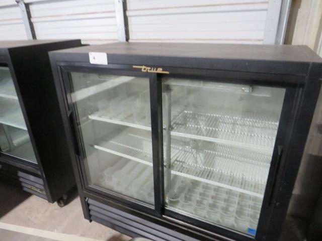 TRUE GDM-41C-48 SELF-CONTAINED SLIDE-DOOR COOLER