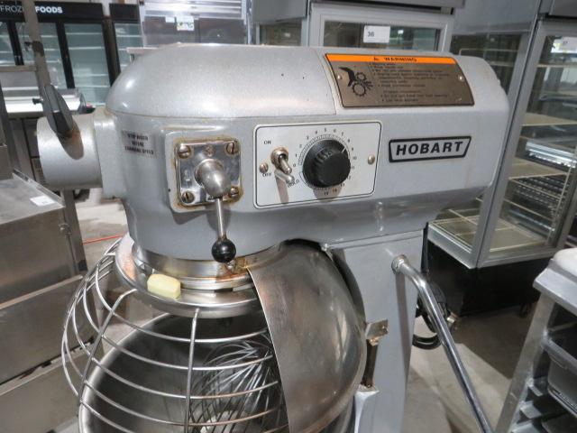 HOBART A200 20-QUART MIXER W/BOWL, WHIO, PADDLE, STAND