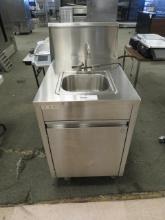 24X32 QUALSERV MOBILE HAND SINK WITH WATER HEATER