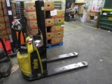 YALE MPB045 4500LB ELECTRIC PALLET JACK