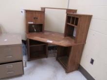 CORNER DESK