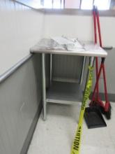 24X24 STAINLESS STEEL TABLE