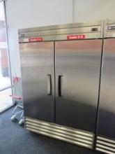 2022 EXCELLENCE CR-43SS SELF-CONTAINED 2-DOOR COOLER