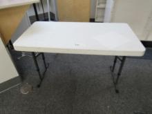 4FT FOLDING TABLE