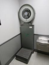 TOLEDO 300LB SCALE