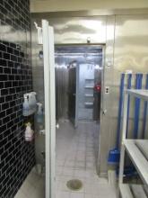 8FT X 8FT WALK-IN SEAFOOD FREEZER W/FLOOR / 8X10 COOLER REMOTE NO COMPRESSOR