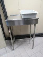 S/STEEL RECEIVING DESK