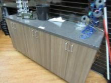 2022 6FT COUNTER WITH CABINETS