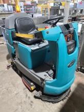 2020 T7 AMR Brain Ride on Floor Scrubber, 600 hours