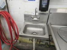 STAINLESS STEEL HAND SINK