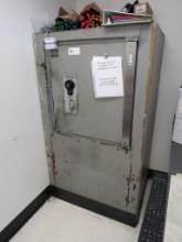 GARY 1-DOOR SAFE WITH COMBINATION