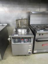 BKI BLF AUTO-LIFT FRYER WITH FILTER 208V/3PH