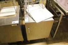 18INX24IN STAINLESS STEEL CABINET