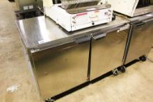 BEVERAGE AIR 4FT SELF CONTAINED 2-DOOR UNDERCOUNTER FREEZER
