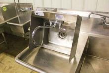 17IN. STAINLESS STEEL HAND SINK