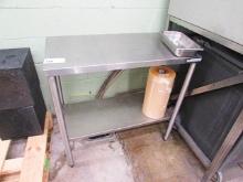 18IN X 36IN STAINLESS STEEL TABLE
