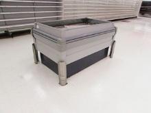 KYSOR WARREN D11-5U MEDIUM TEMP ISLAND CASE '00 - REMOTE COOLED NO COMPRESSOR