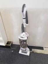 SHARK VACUUM CLEANER