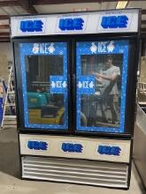 TRUE SELF-CONTAINED 2-DOOR ICE MERCHANDISER